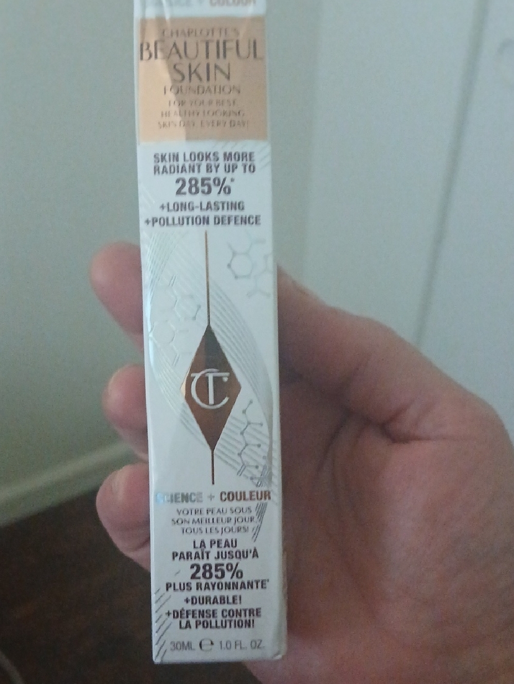 Charlotte Tilbury Beautiful Skin Foundation - N2